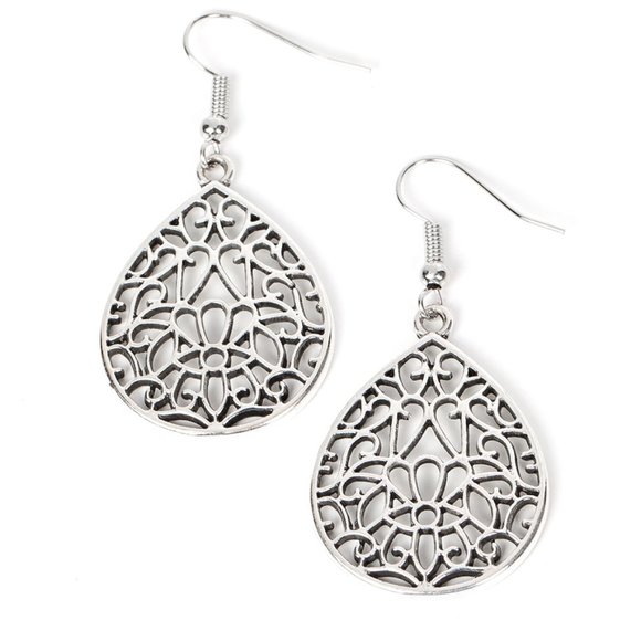 Valley Estate - Silver Earrings - Picture 2 of 2